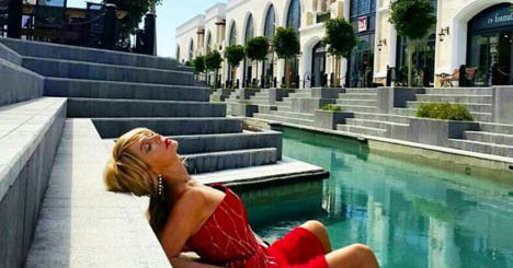 42581418f57836a3658436fbdf2a352a