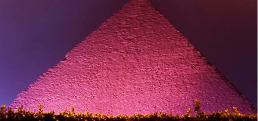 rozovaja_piramida