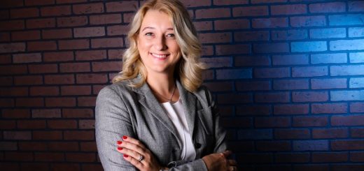 Елена Лысенкова